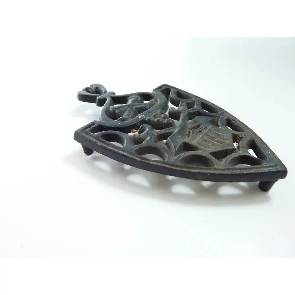 Vintage Wilton Black Cast Iron Spade Footed Metal Trivet with Handle Mini
